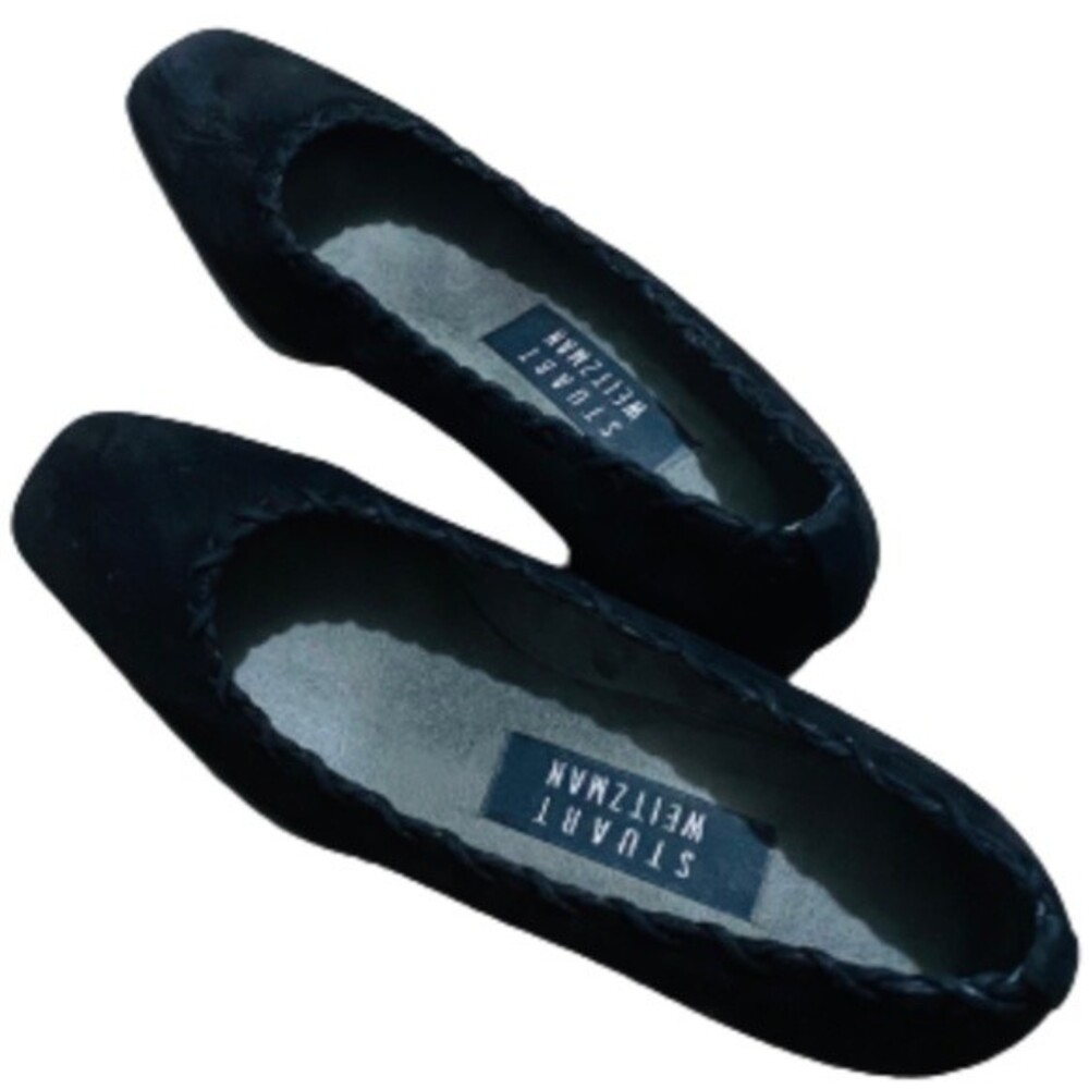 Stuart Weitzman Womens/Girls Bixby Suede Classic Shoes w/ Cross Stitching Detail